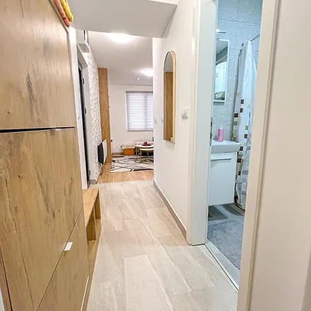 Apartment Bone